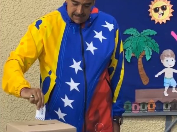 Maduro vence eleição, diz órgão eleitoral; oposição denuncia fraude