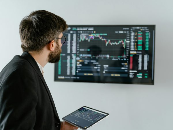 Mercado eleva previsão da inflação de 3,98% para 4% em 2024