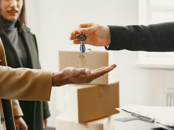 Mercado imobiliário expande lançamentos em 7% e vendas em 17,9% no 2º tri, revela CBIC