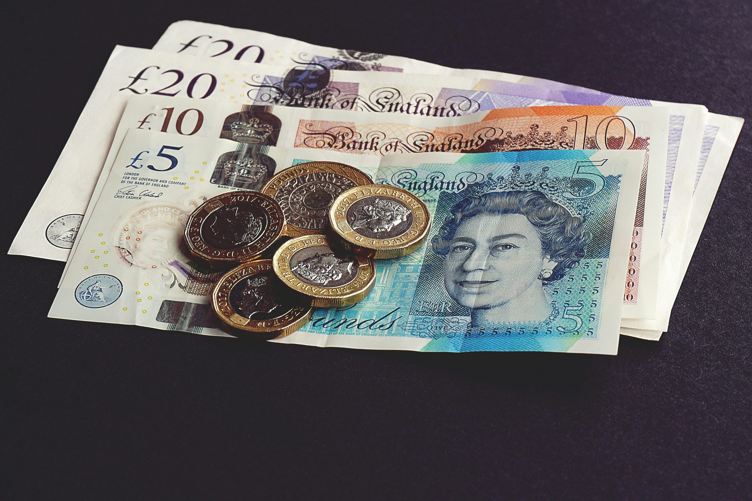 Bolsas da Europa fecham mistas, com Londres em alta após BHP puxar ganhos de mineradoras