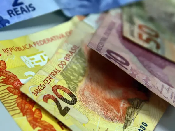 Mediana das previsões no Focus para IPCA de 2025 cai de 3,98% a 3,97%, 1ª baixa desde março