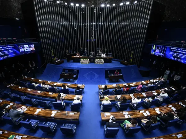 Senado aprova urgência para PL do Acredita; texto deve ser votado na quarta-feira