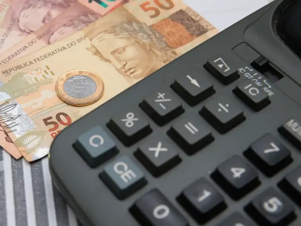 Mercado eleva para 2,46% projeção de expansão da economia em 2024