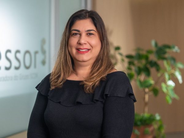 ESSOR reforça o time do seguro Garantia com Regiane Calvo