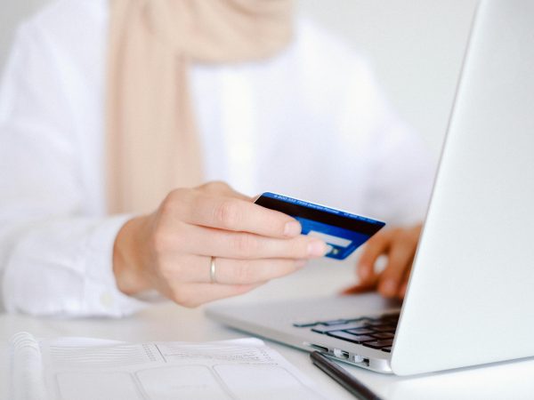 A pesquisa conjunta da Adyen e do BCG revela que os pagamentos e finanças incorporados agora representam uma oportunidade de US$ 185 bilhões, um aumento de 25% em dois anos