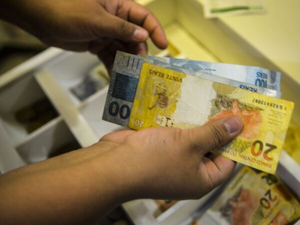 Vendas do Tesouro Direto têm terceiro maior valor mensal da história