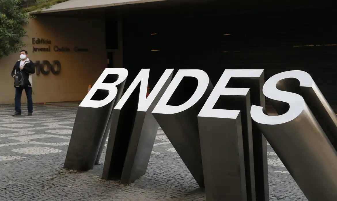 BNDES assina contrato com o CAF para captação de R$ 2,7 bilhões