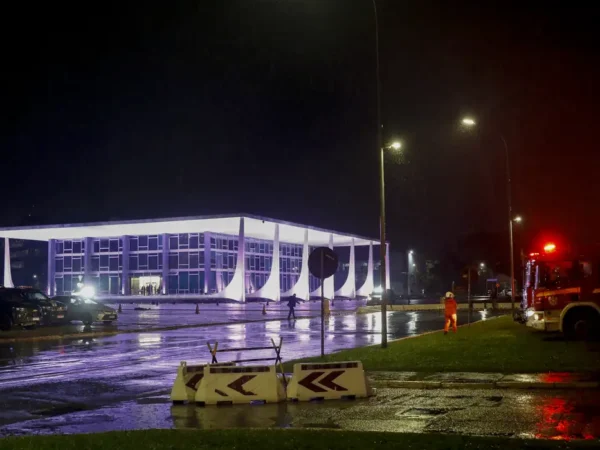 Pacheco lamenta morte na Praça dos Três Poderes e diz que autoridades estão investigando