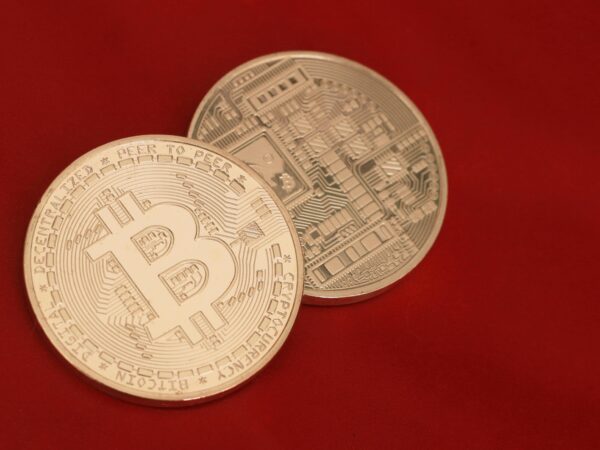 MicroStrategy adquire US$ 2,1 bilhões de bitcoin, somando US$ 42 bilhões da criptomoeda