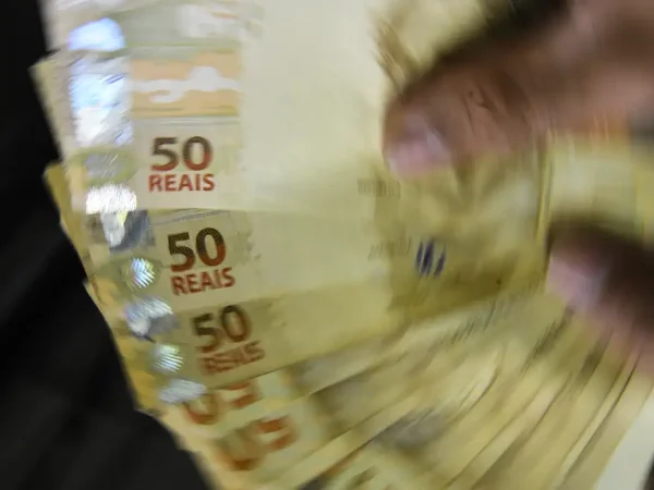 Mais de 1,45 mi de famílias passaram a ter dívidas nos últimos anos