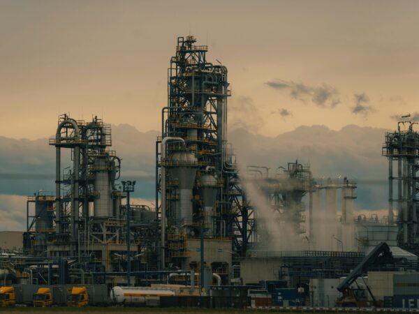 Saudi Aramco corta preços de petróleo para Ásia, Europa e Mediterrâneo, mas mantém para EUA