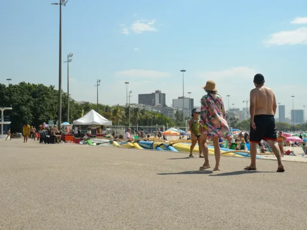 Turistas estrangeiros gastam US$ 7,3 bi em 2024, recorde em 15 anos