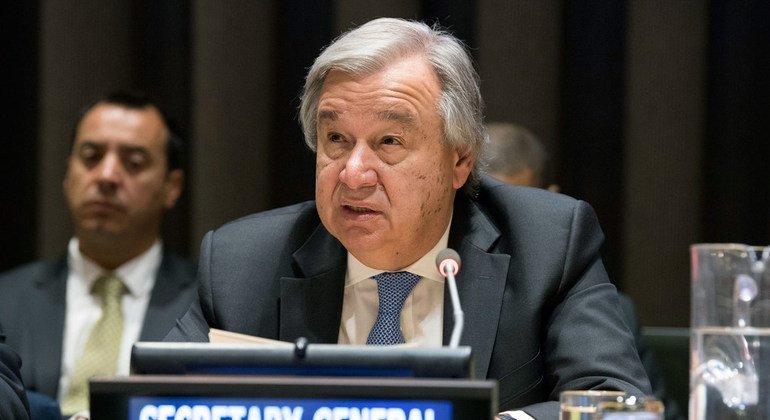 Em Davos, Guterres diz que crise climática e IA são ameaças que exigem mais atenção