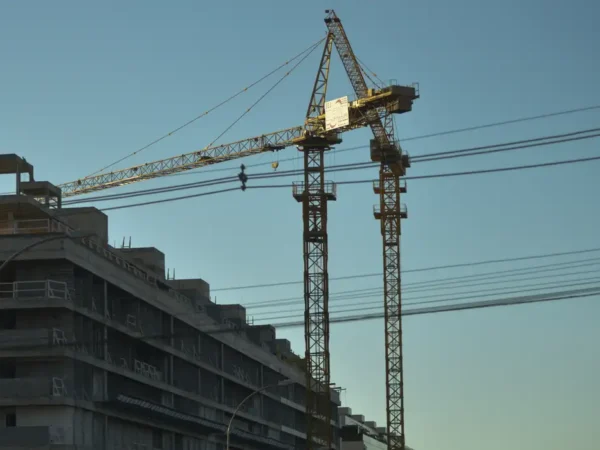 Indústria de materiais de construção prevê crescimento de 2,8% em 2025