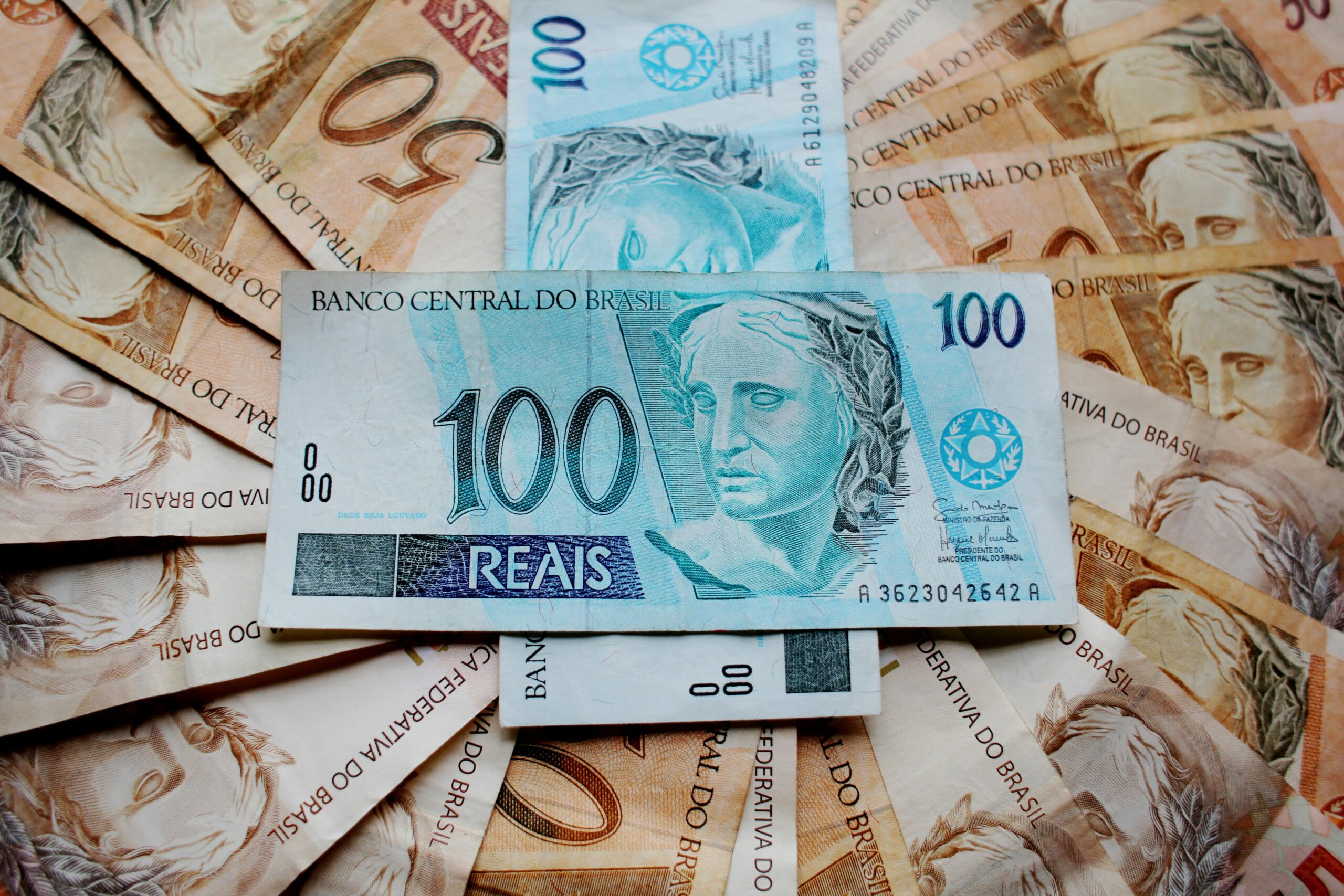 Cenário de 2025 é muito compatível com potencial de crescimento da economia, avalia Mello