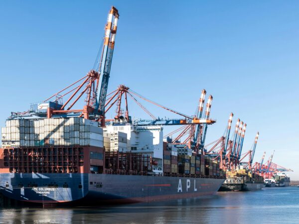 Câmara aprova ‘Acredita Exportação’ com incentivos a exportadores e inclusão de serviços