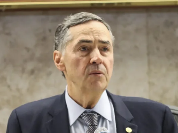 Barroso diz continuar achando que Brasil é uma das melhores opções de investimento do mundo