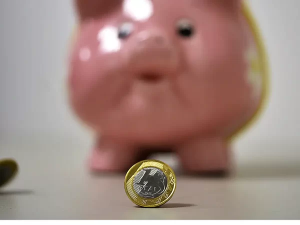 Saques da poupança em fevereiro superam depósitos em R$ 8 bilhões