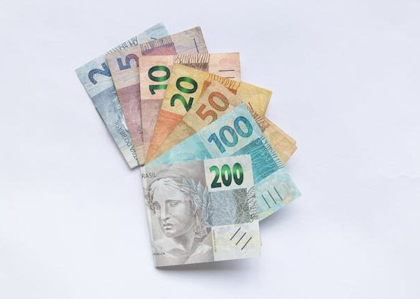 PIB do G20 cresce 0,9% no 4º trimestre e 3,2% em 2024, revela OCDE