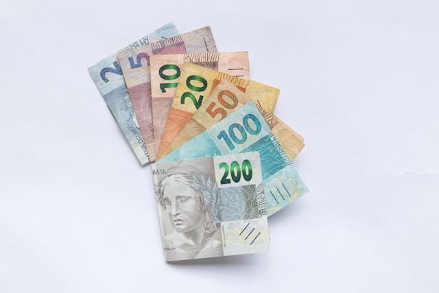 PIB do G20 cresce 0,9% no 4º trimestre e 3,2% em 2024, revela OCDE