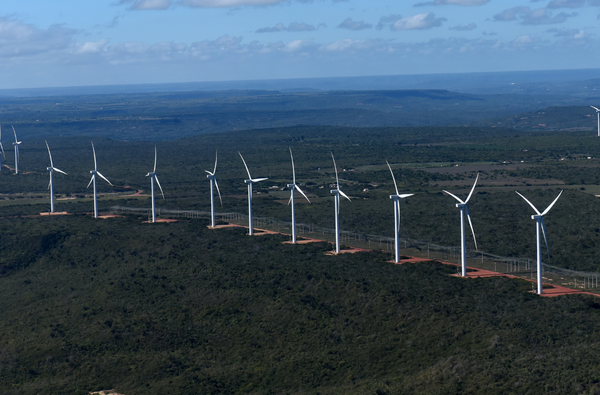 Transição energética impulsiona industrialização verde e atrai investimentos ao Brasil, aponta especialista