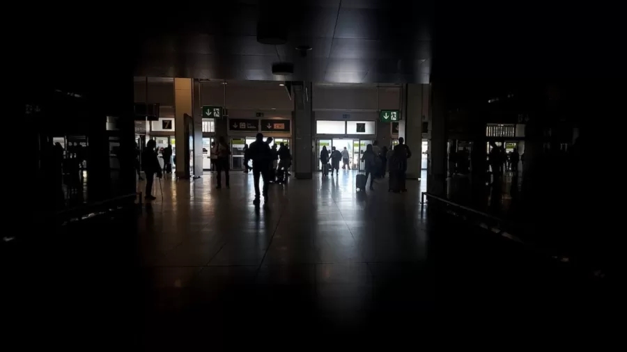 UE descarta indícios de ciberataque em apagão que afeta Espanha e Portugal