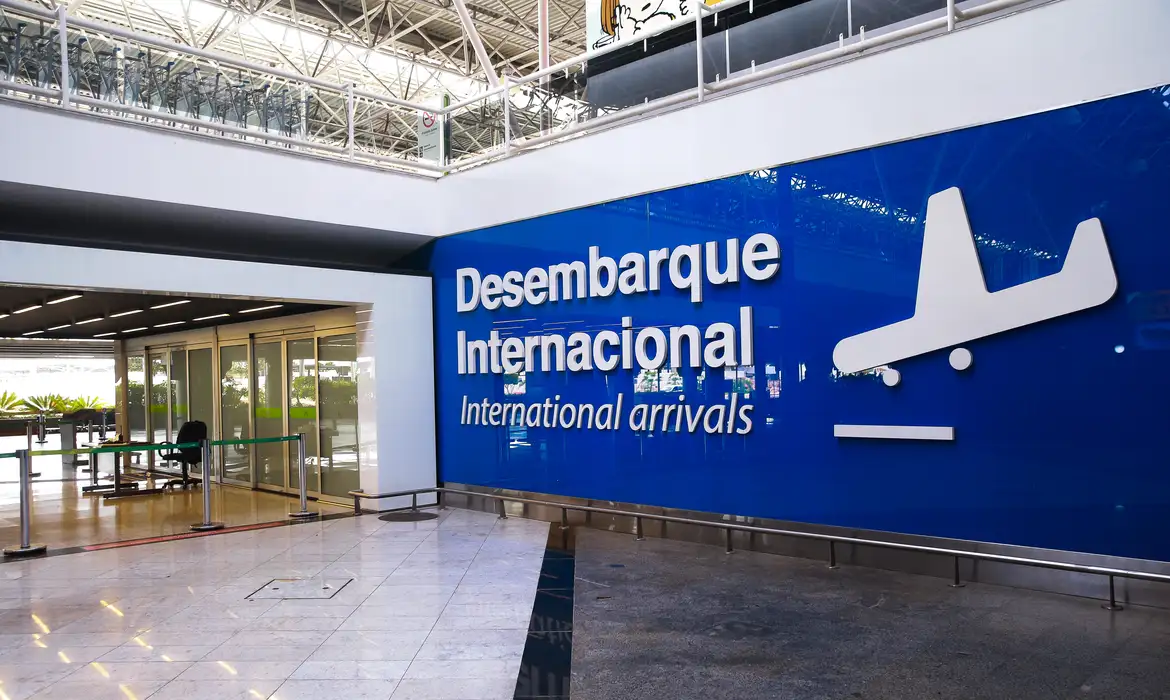 Brasil começa a exigir visto para EUA, Canadá e Austrália nesta quinta