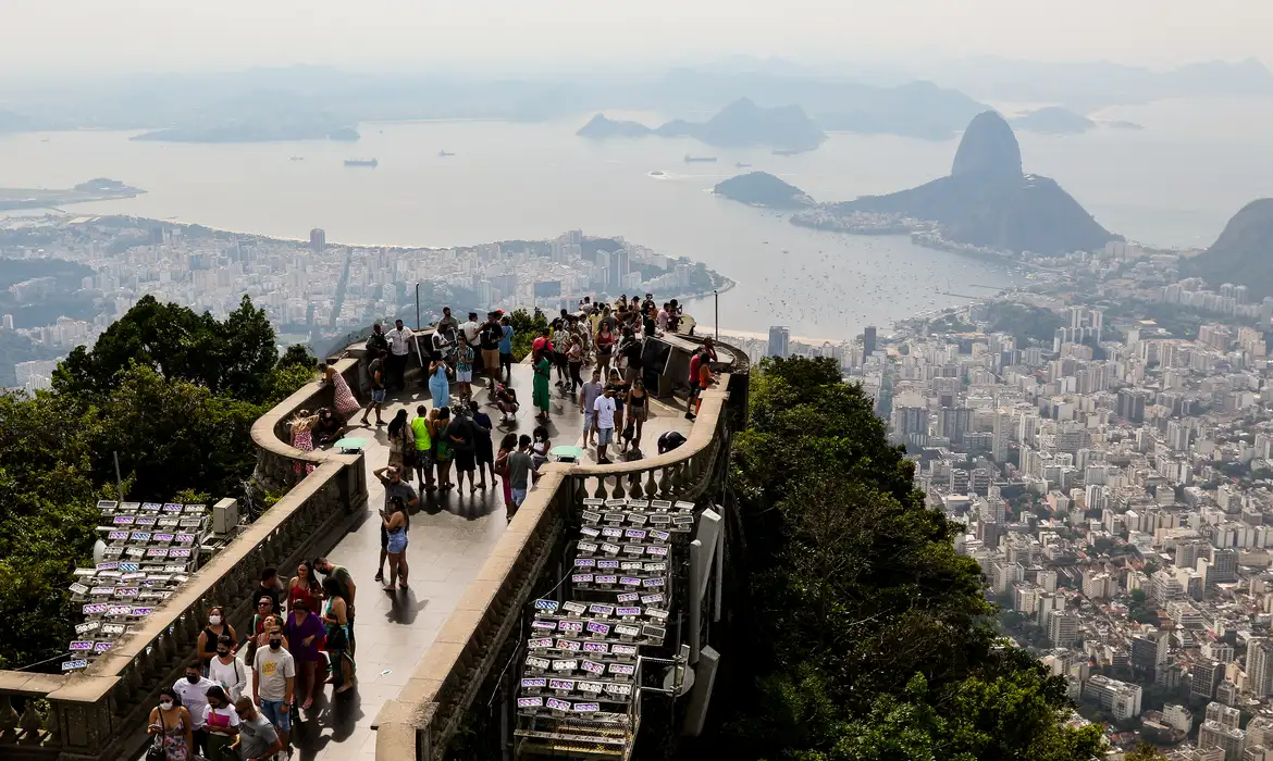 Atividades turísticas crescem 2,9% em fevereiro ante janeiro, mostra IBGE