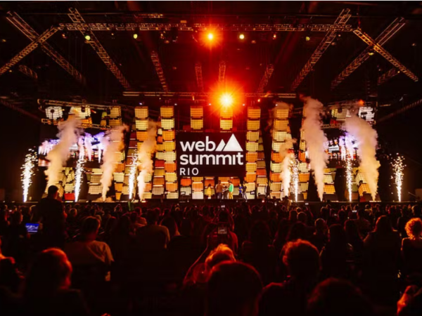 Web Summit Rio 2025 acontece de 27 a 30 de abril no Riocentro