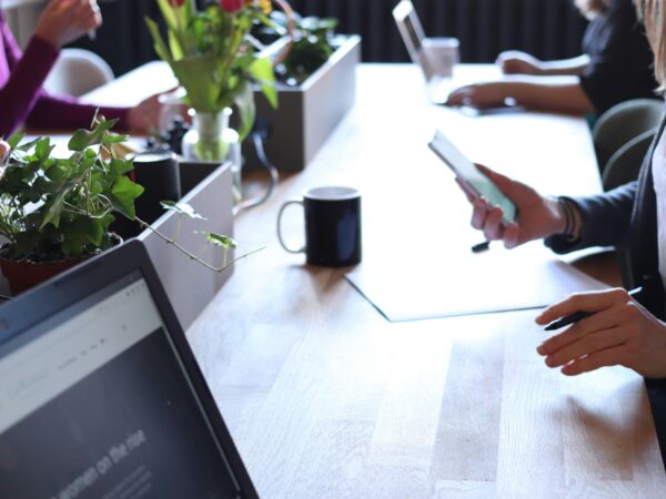 Ambiente corporativo sob risco: os efeitos jurídicos da omissão e da desorganização interna
