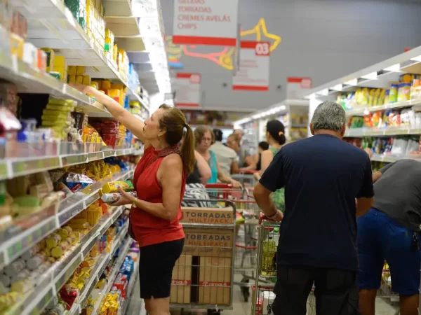 Mercado espera última alta da Selic em 2025: 14,75% ao ano