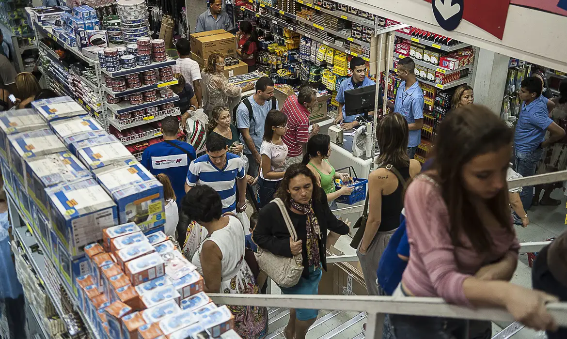 Varejo deve movimentar R$ 16 bilhões, diz Alckmin