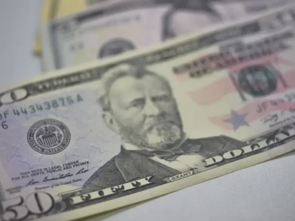 Fluxo cambial total em 2025, até 16 de maio, é negativo em US$ 11,133 bi, mostra BC