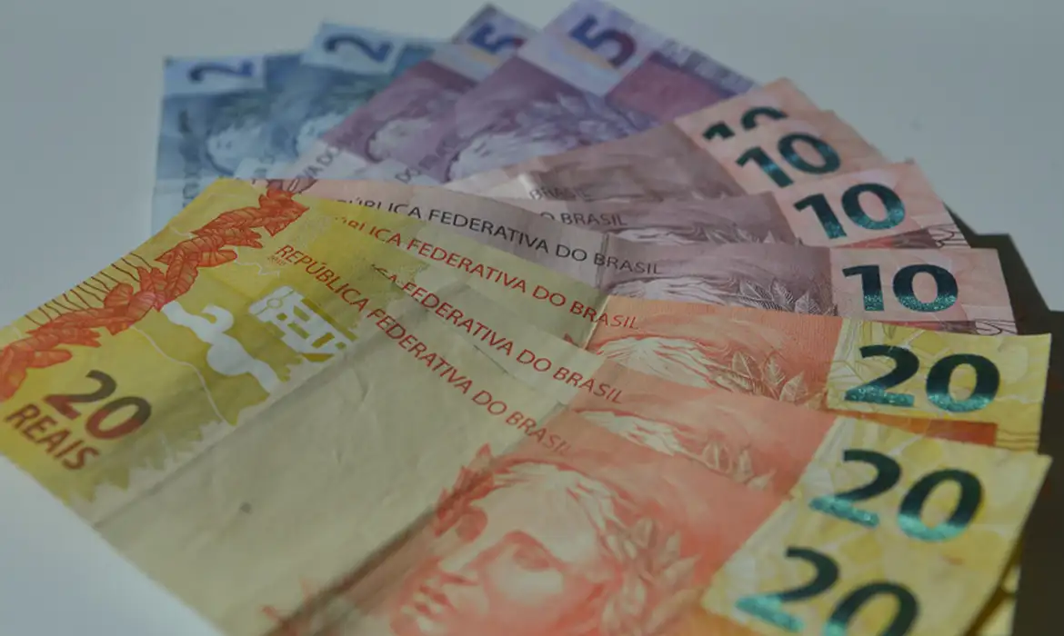 Empresas procuraram menos crédito em março