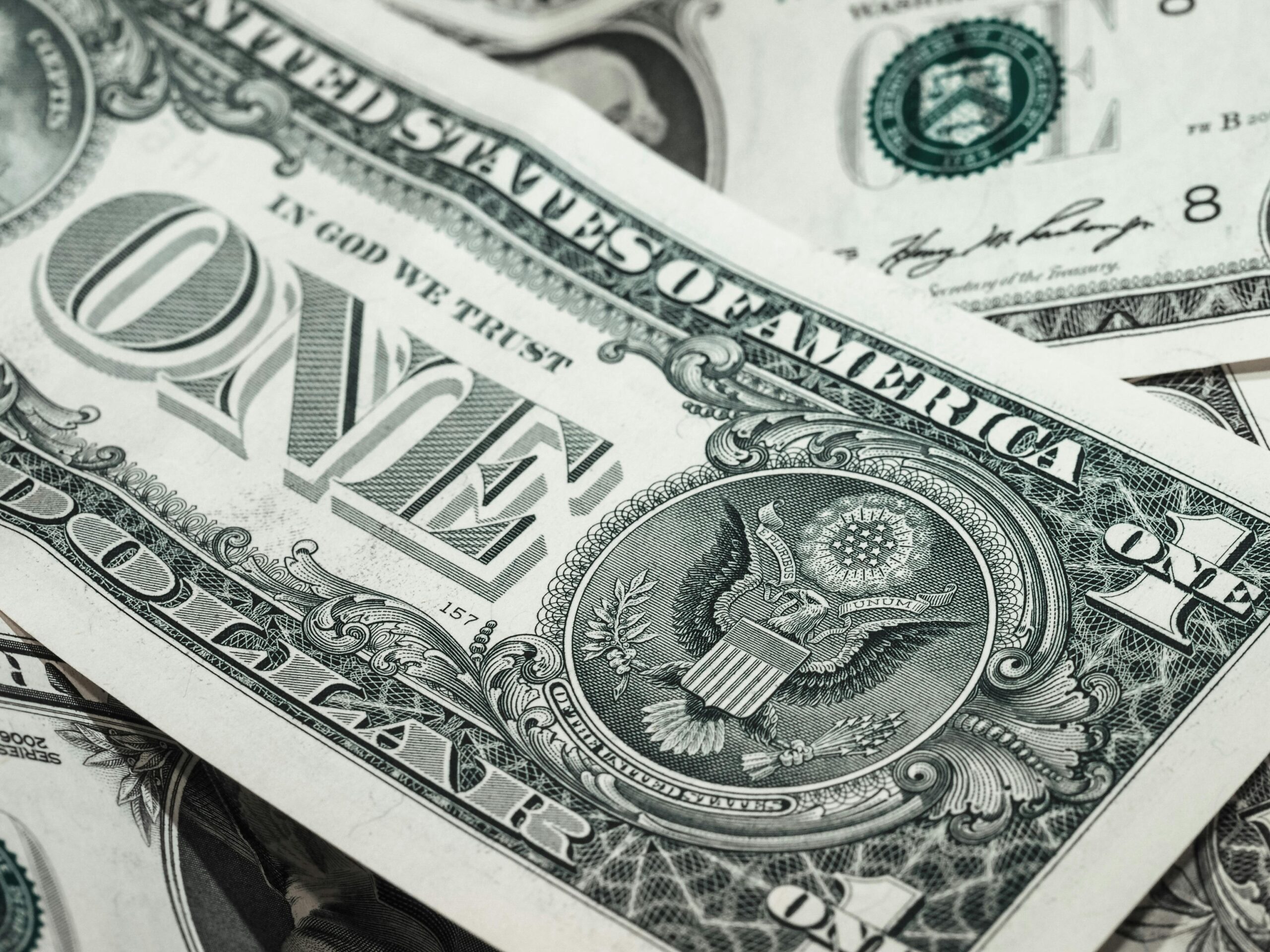 IIF: ativos de países emergentes sofrem perda líquida de US$ 200 milhões em abril