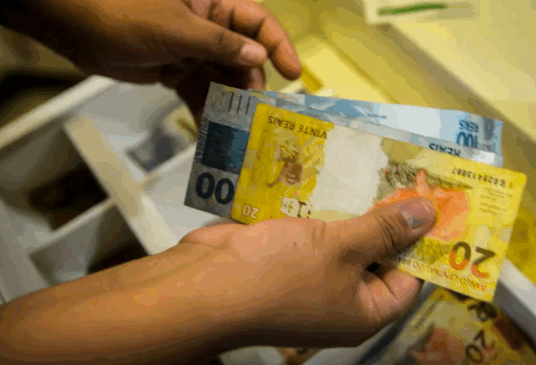 Mercado eleva previsão de expansão da economia para 2,18% em 2025