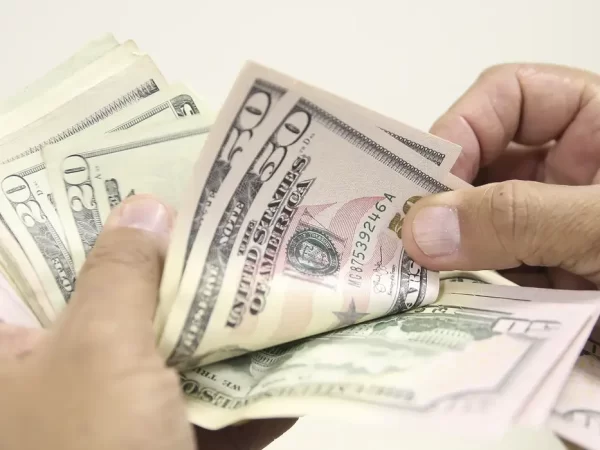 Fluxo cambial total em junho, até o dia 13, é csitivo em US$ 345 milhões, afirma BC