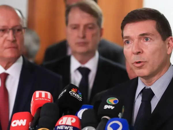 Empresários esperam acordo antes de possível retaliação aos EUA