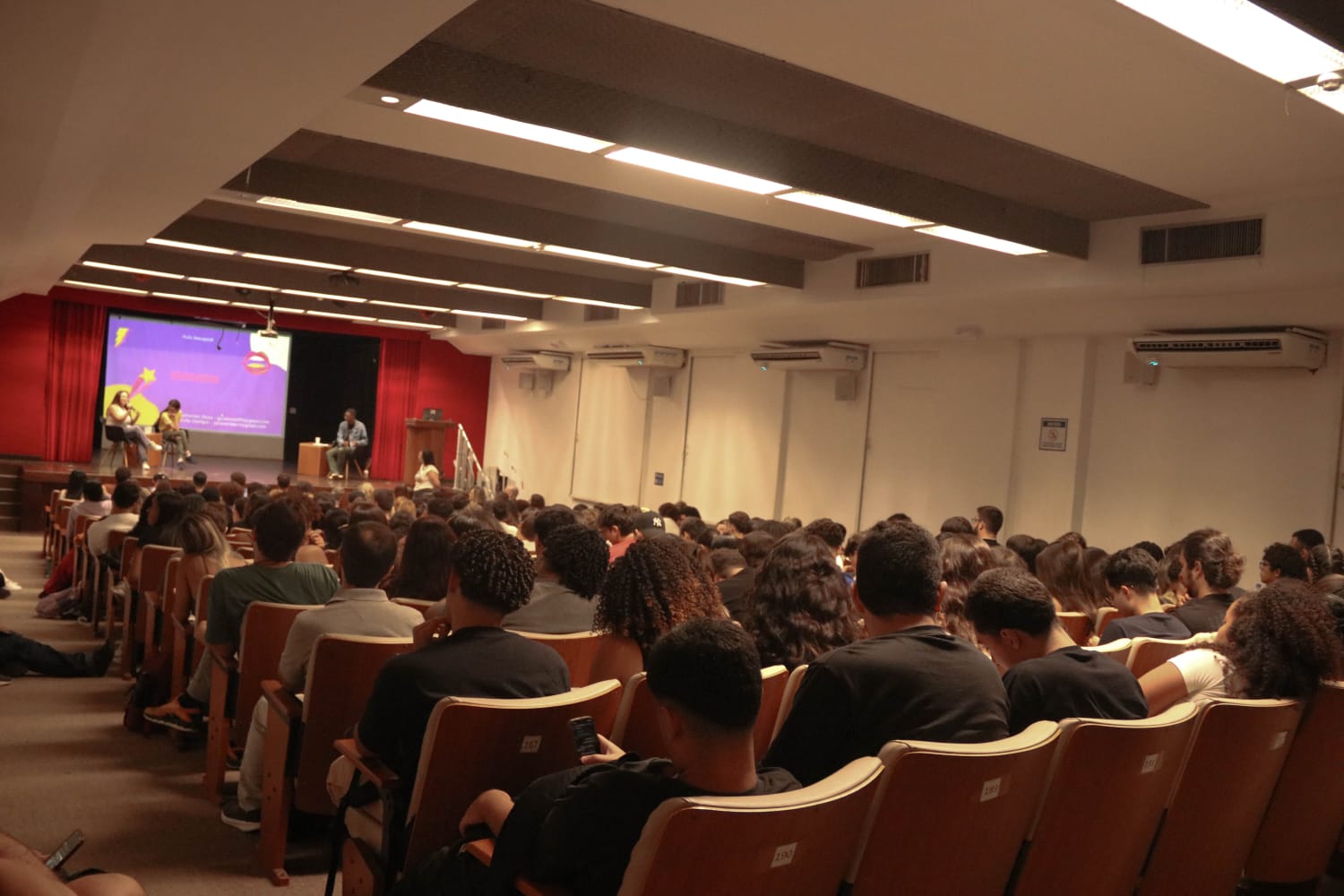 Mercado de trabalho na comunicação é tema de aula inaugural da UVA Tijuca