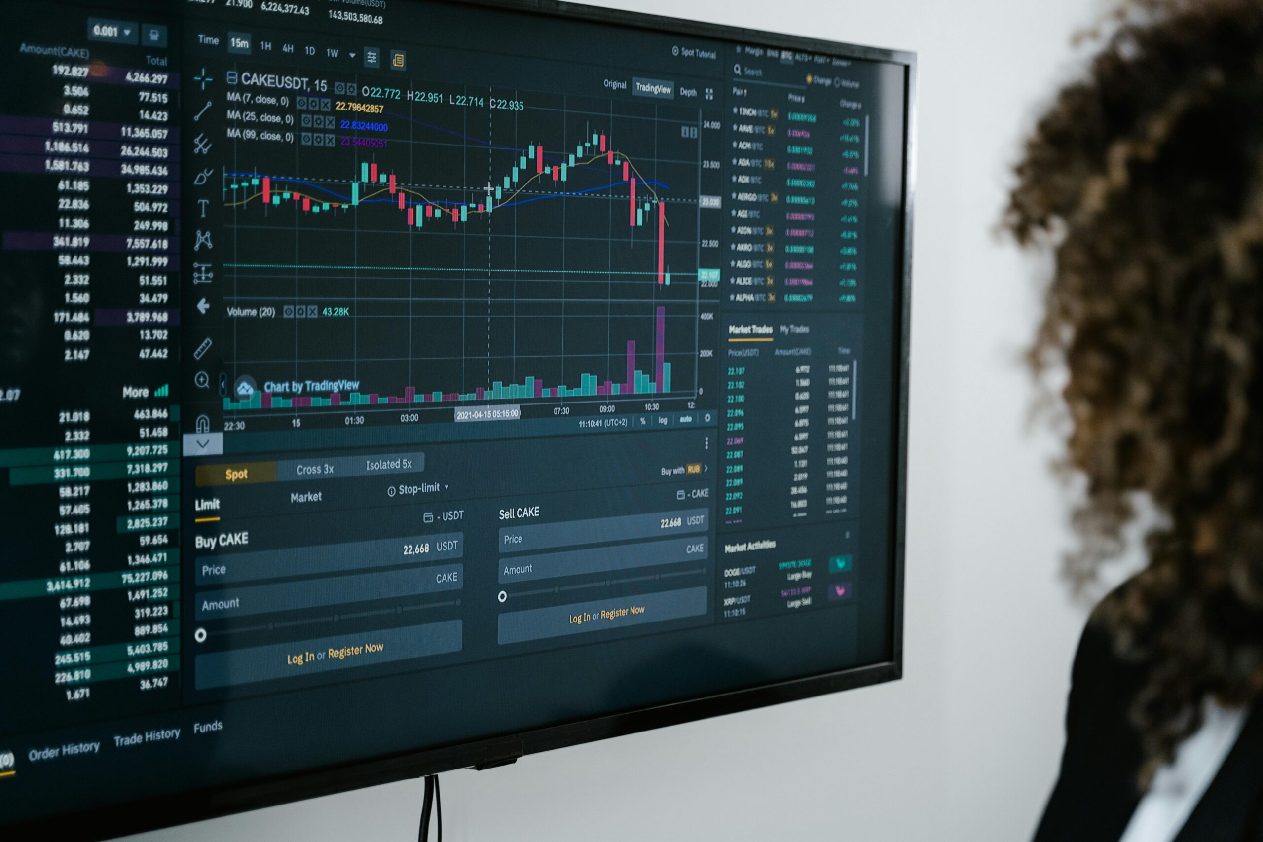 Ibovespa recupera linha dos 138 mil pontos, no maior nível desde 8 de julho