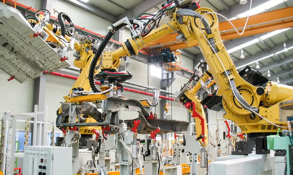 PMI industrial do Brasil cai a 48,2 em julho e tem 3ª contração consecutiva, mostra S&P