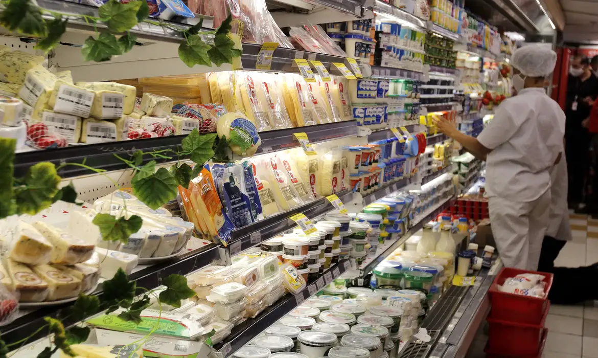 Exportações de alimentos caem em agosto por causa de tarifaço dos EUA