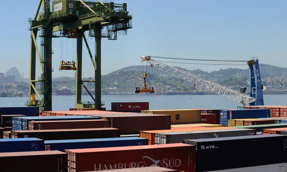 Camex aprova redução de tarifa de importação para 15 produtos