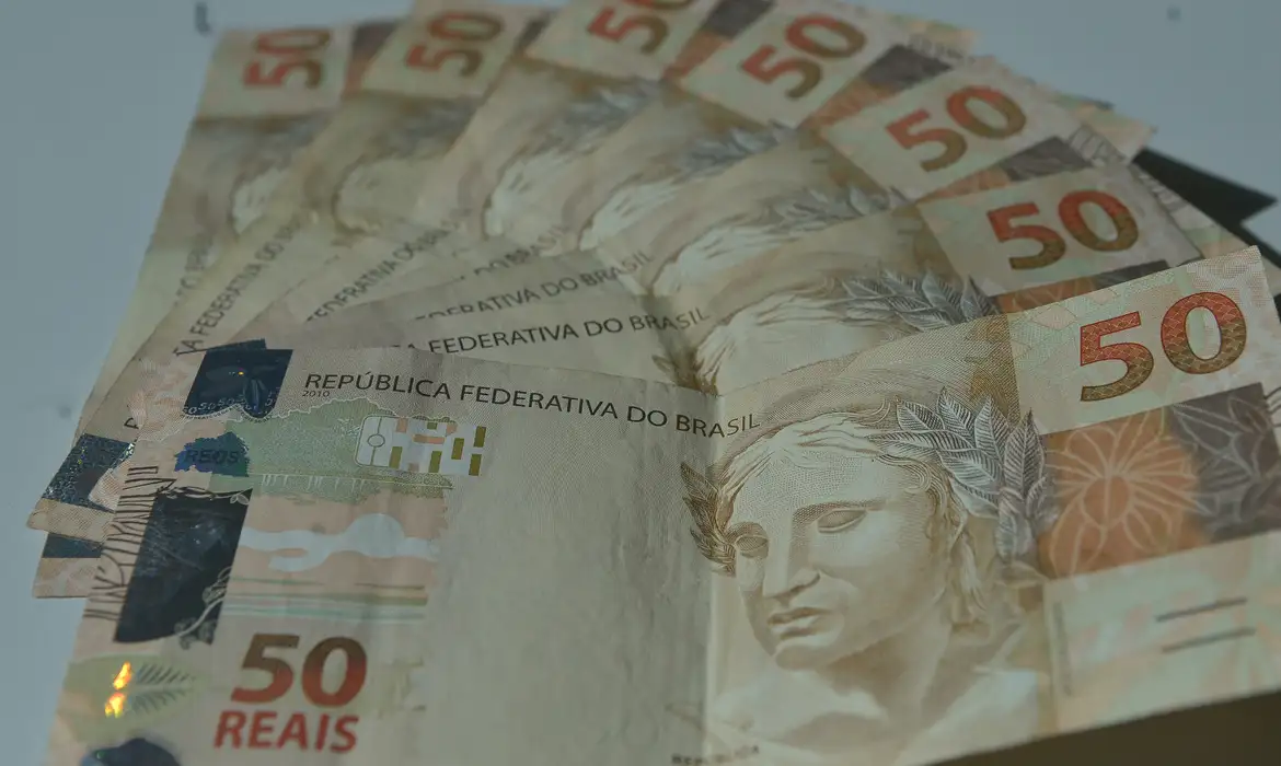 Fazenda reduz projeção da inflação de 4,9% para 4,8% este ano