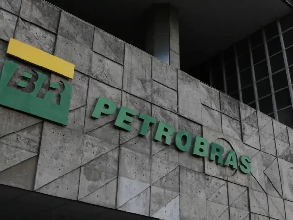 Petrobras anuncia investimentos em ações socioambientais no Rio