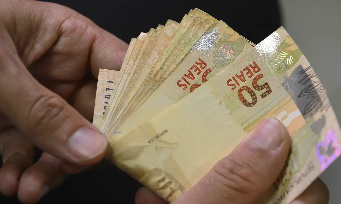 Copom mantém taxa básica de juros em 15% ao ano