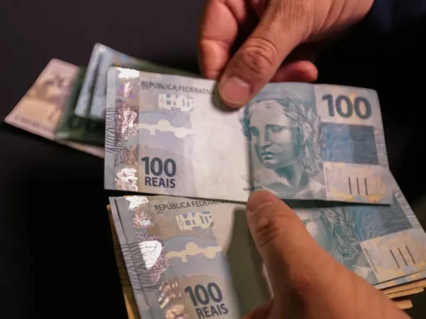 PIB cresce 0,4% no segundo trimestre, mostra IBGE