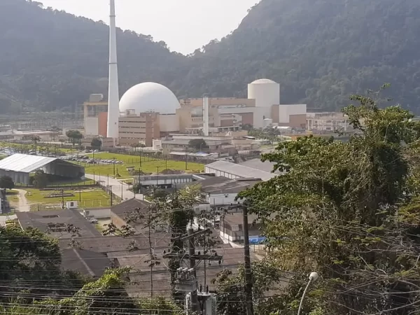 Ministro de Minas e Energia diz que governo deve ‘remodelar’ setor nuclear brasileiro