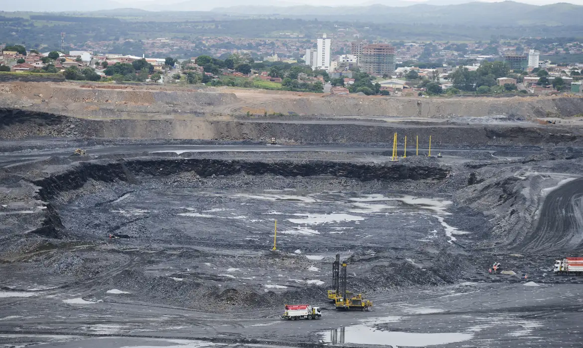 Setor mineral fatura mais de R$ 76 bilhões no 3º trimestre deste ano
