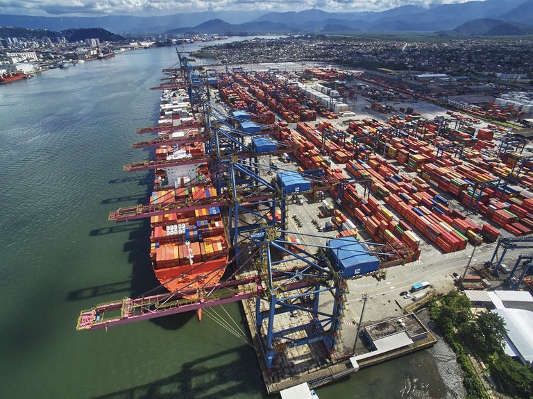 Porto de Santos tem movimentação recorde; complexo soja é destaque